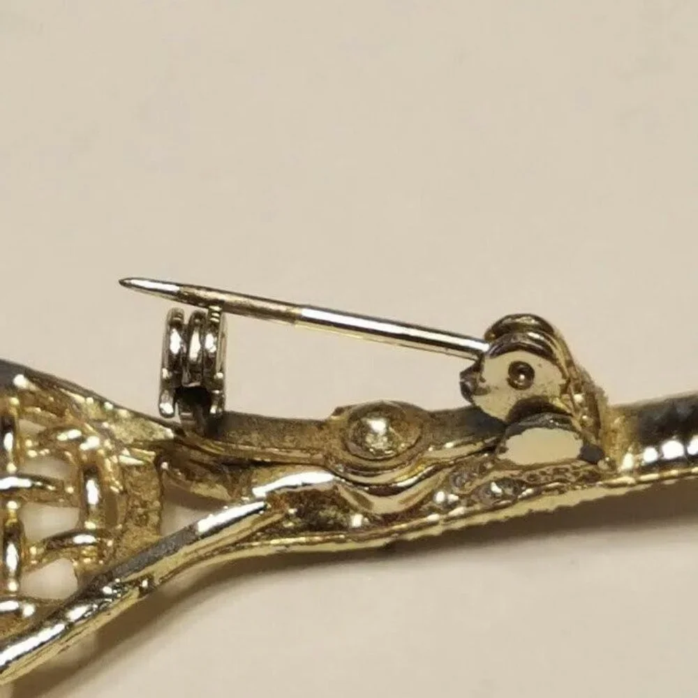 Vintage Brooch Lapel Pin Tennis Racket With Emerald Green Stone Silver Tone - Picture 7 of 9